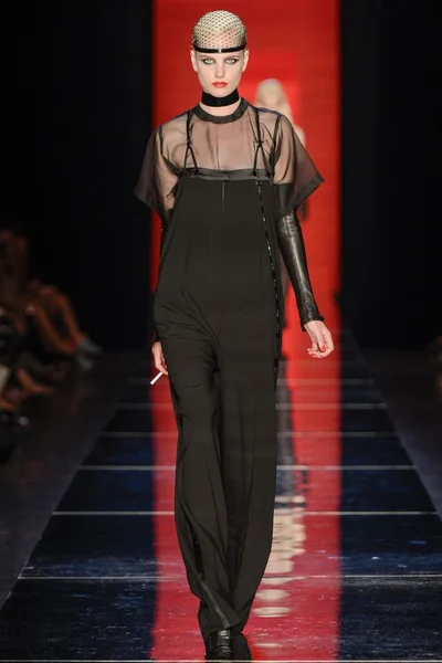 Look 12